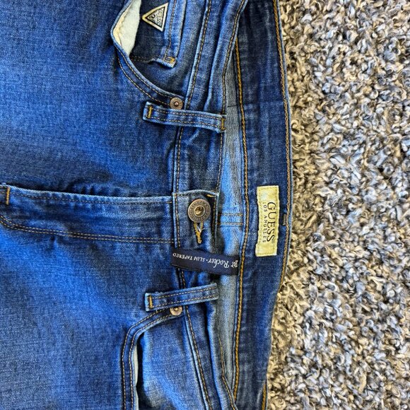 Guess Men’s Brit Rocker Slim Tapered Jeans – Stylish Slim Fit Denim - Picture 2 of 4